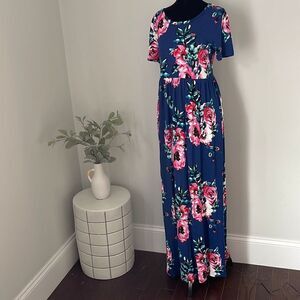 NWT VIISHOW Women’s Maxi‎ Dress. Size Large Navy Floral Print